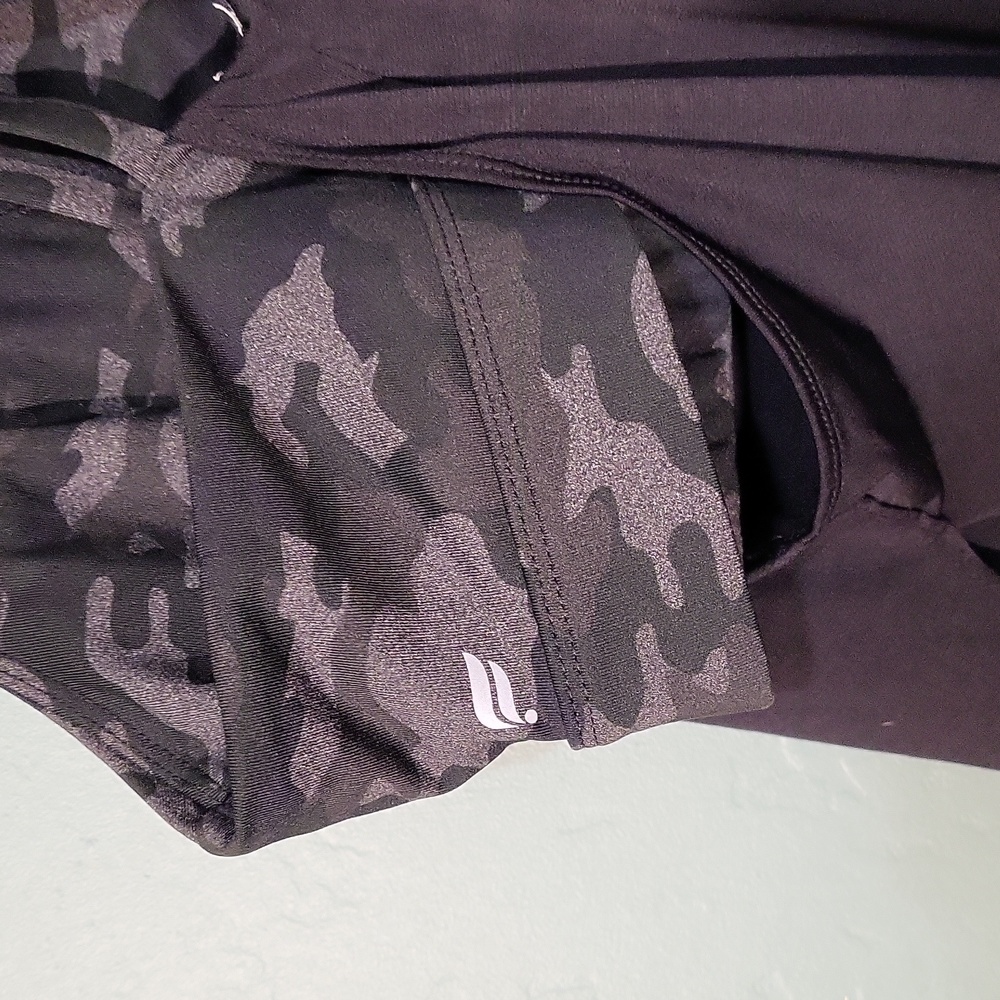 Fabletics workout to e - Picture 3 of 4